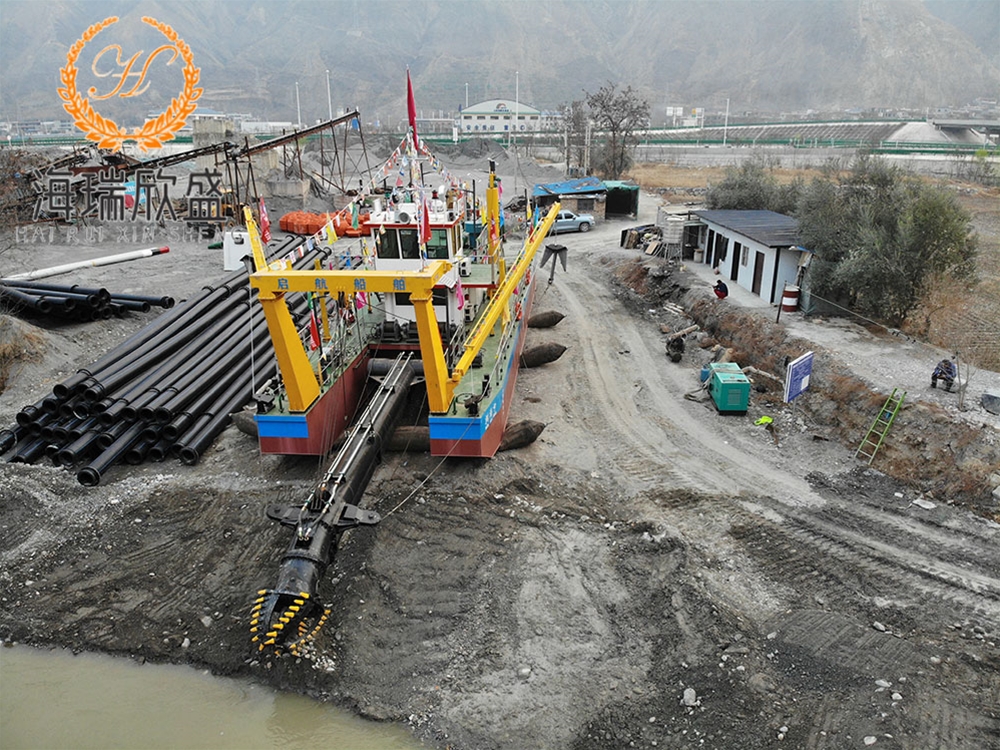 Cutter suction dredger